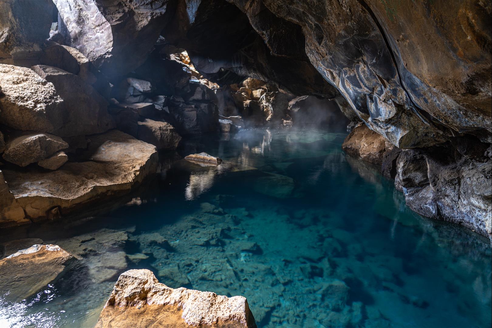 洞穴溫泉 Grjótagjá cave