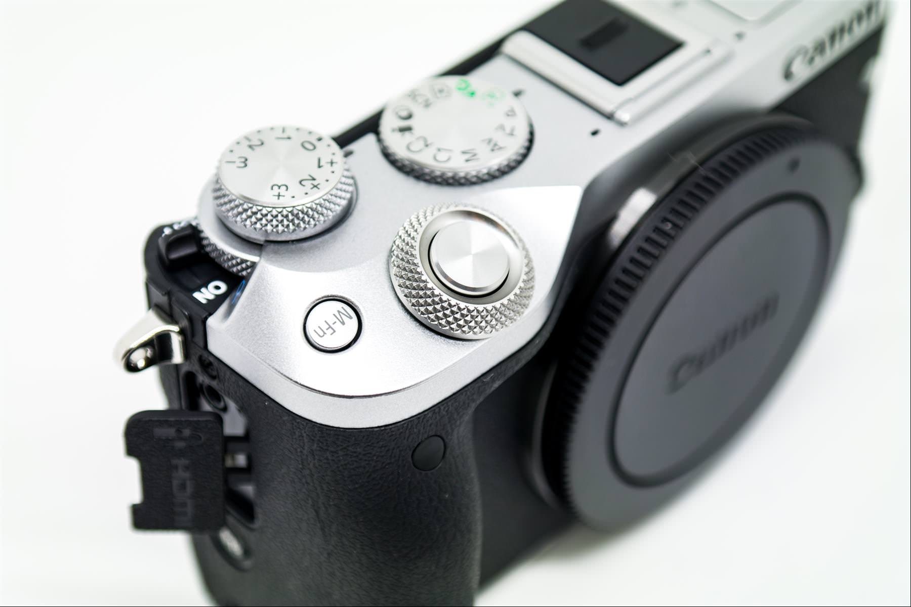 [比攝影77] Canon M6 開箱介紹 , EOS M 系列中規中矩平穩機種