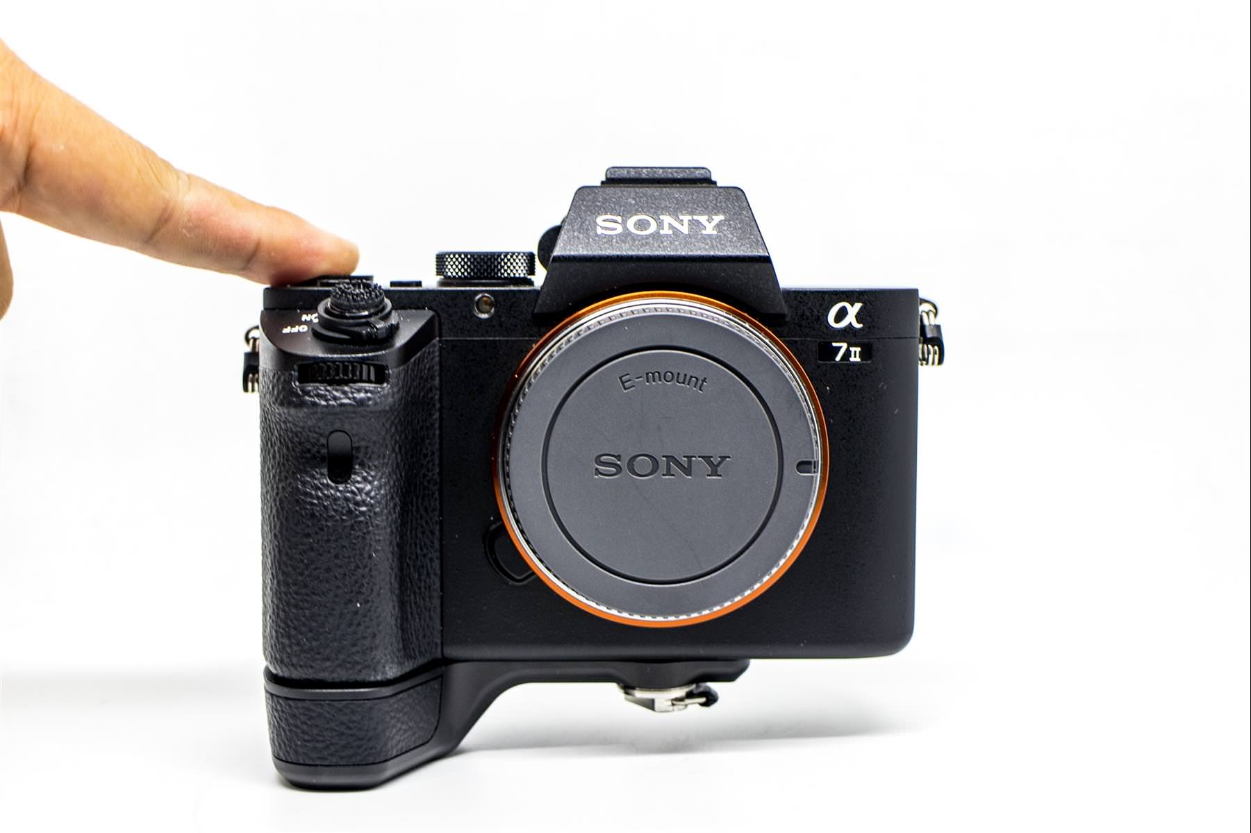 [玩攝影58] GP-X1EM Sony A7 手把，讓你相機握的更緊、舒適，快意的拍攝