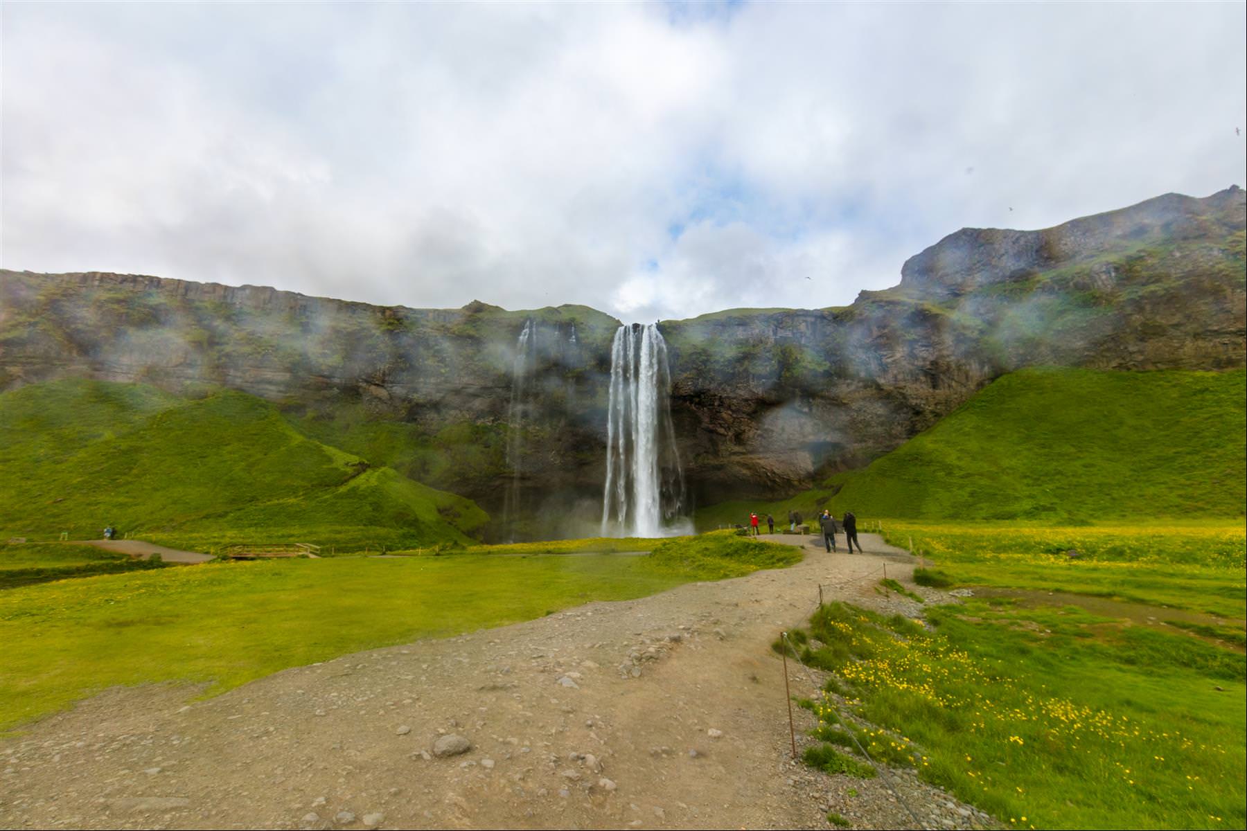 塞里雅蘭瀑布 Seljalandsfoss 