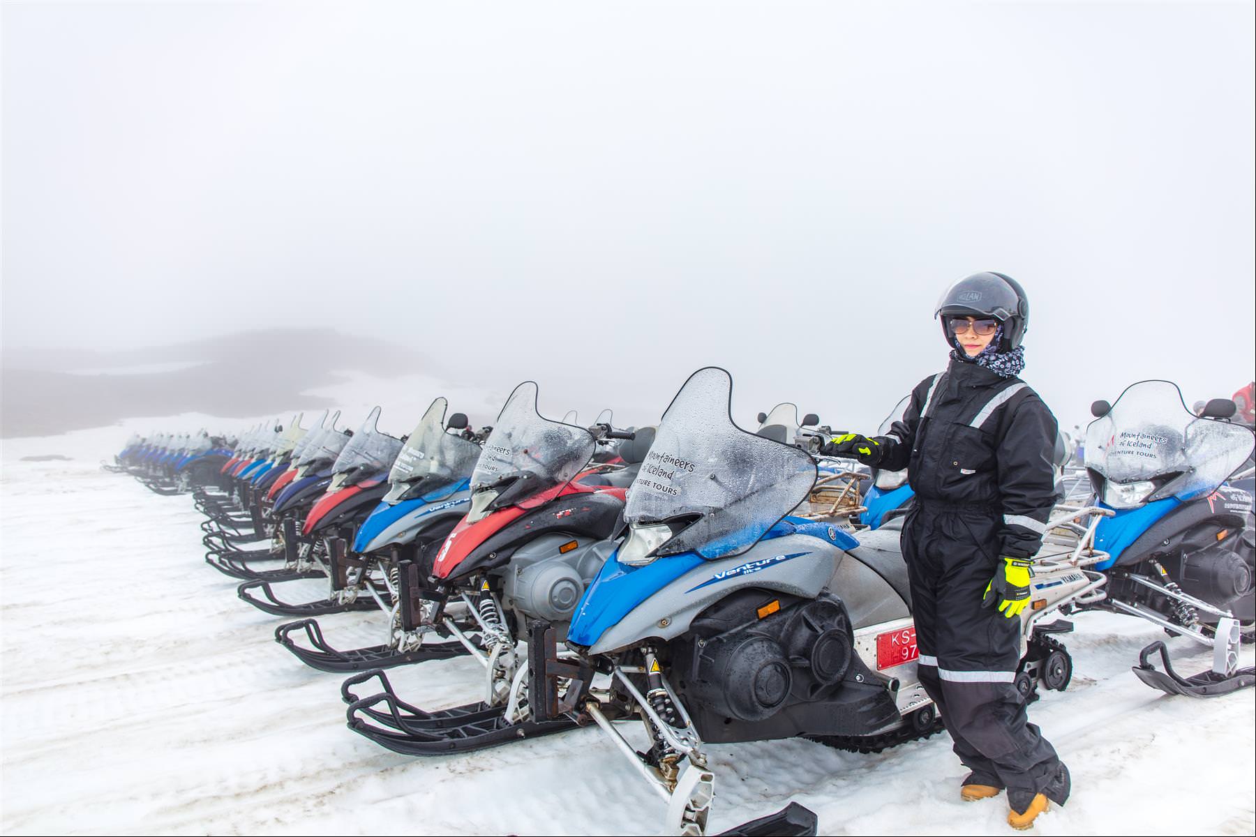 冰島雪地摩托車