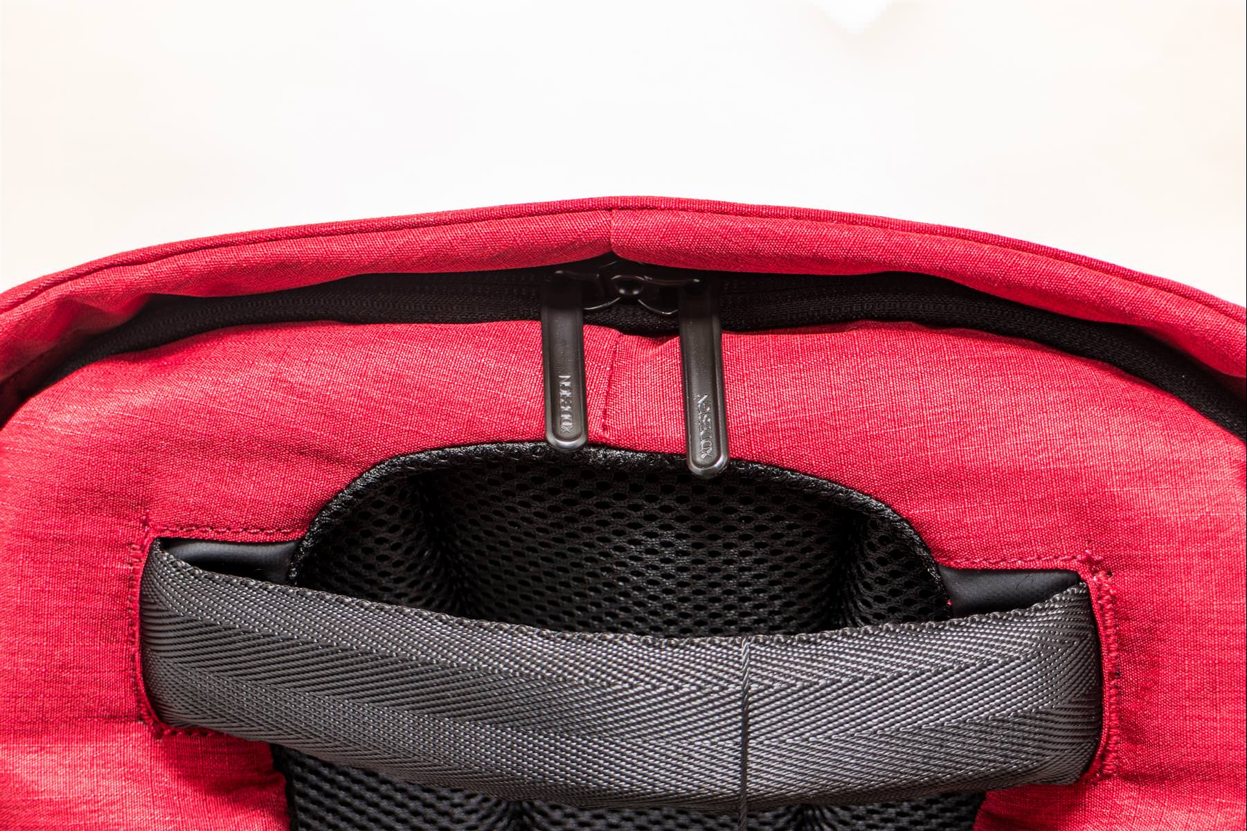 [3C 開箱] Montmartre 防盜背包 紅色限量版, 2017 reddot 大賞，最安全防盜防護背包