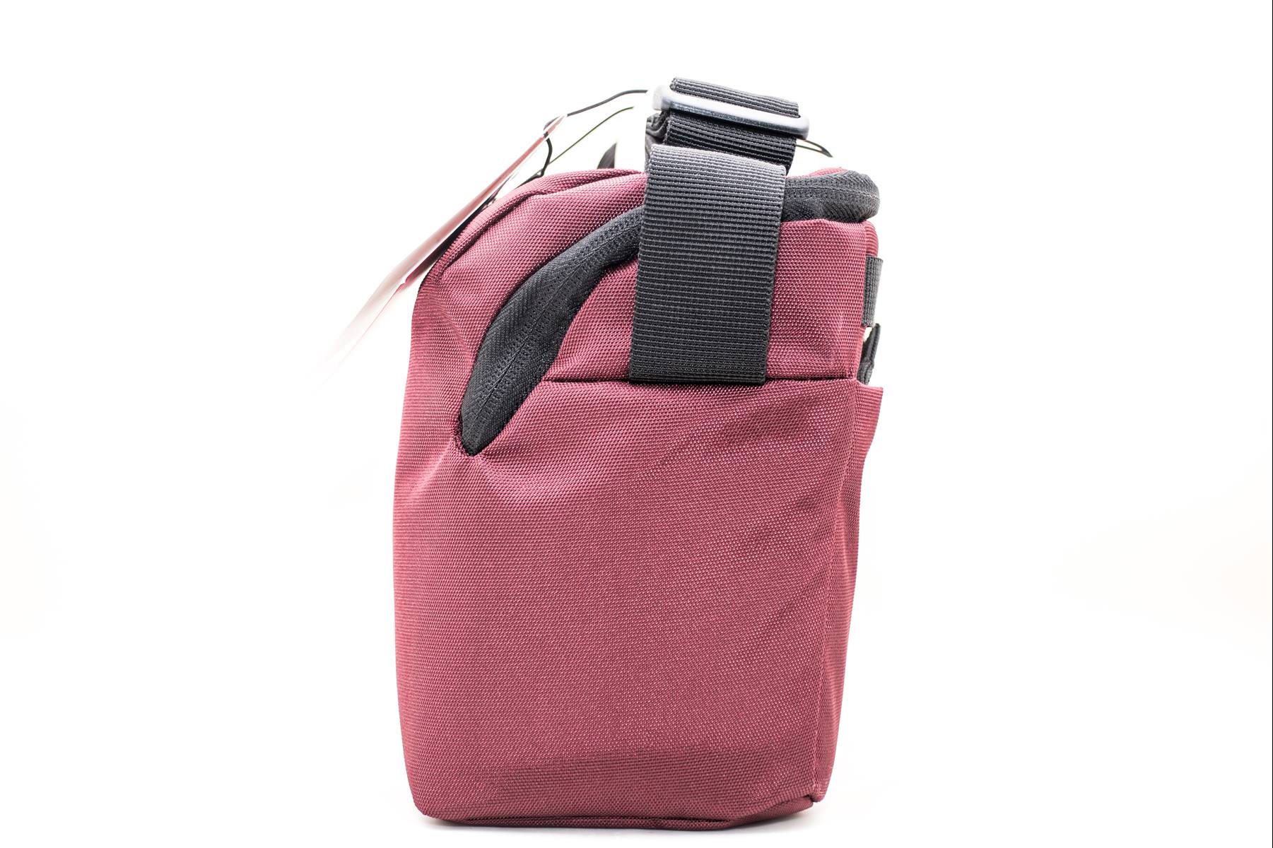 [玩攝影61] Manfrotto NX Shoulder Bag DSLR 開拓者單眼肩背包 ，適合當內襯包使用