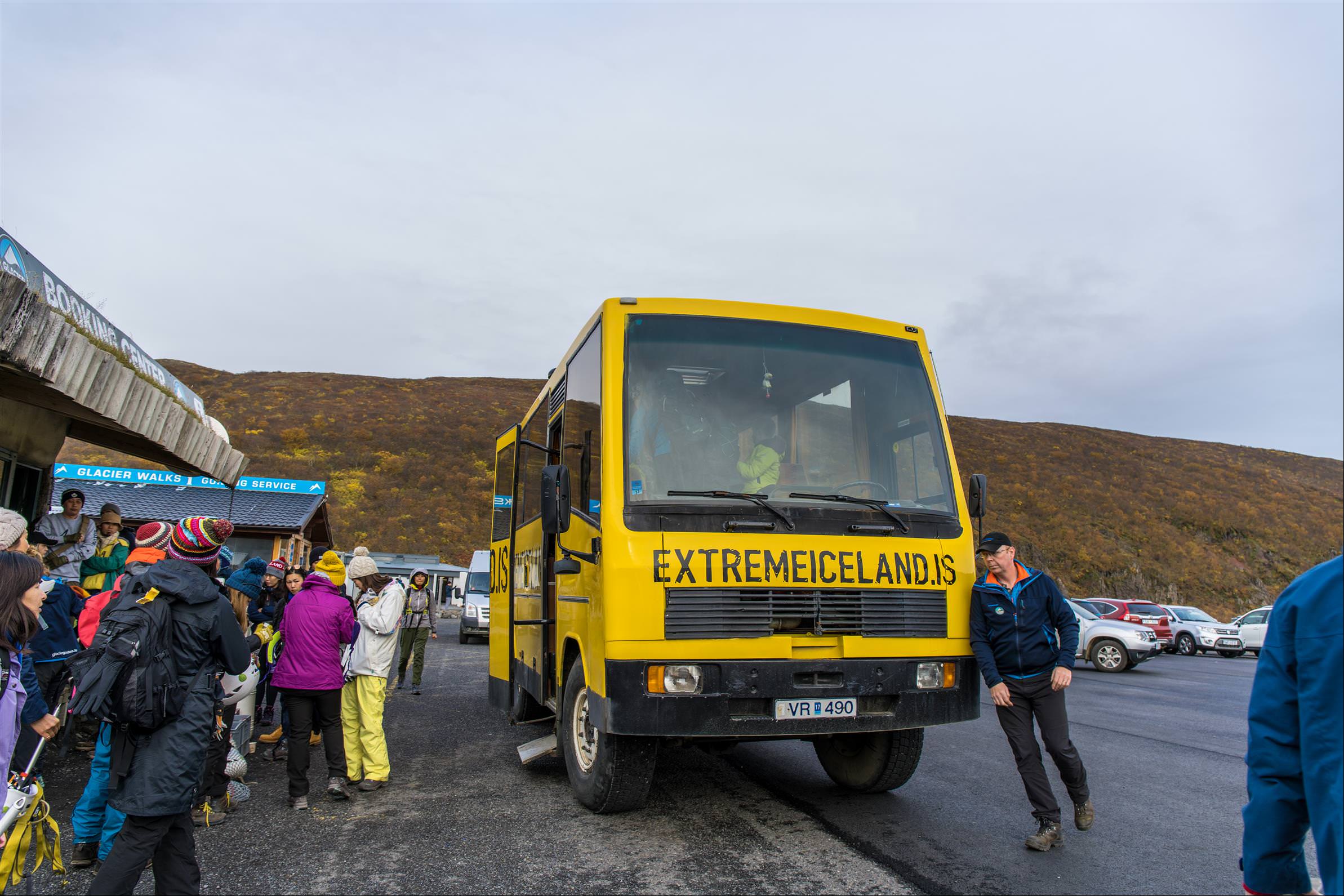 [冰島/教學] 冰川健行 Glacier Hikes 訂票、體驗、教學，冰島熱門體驗戶外活動。