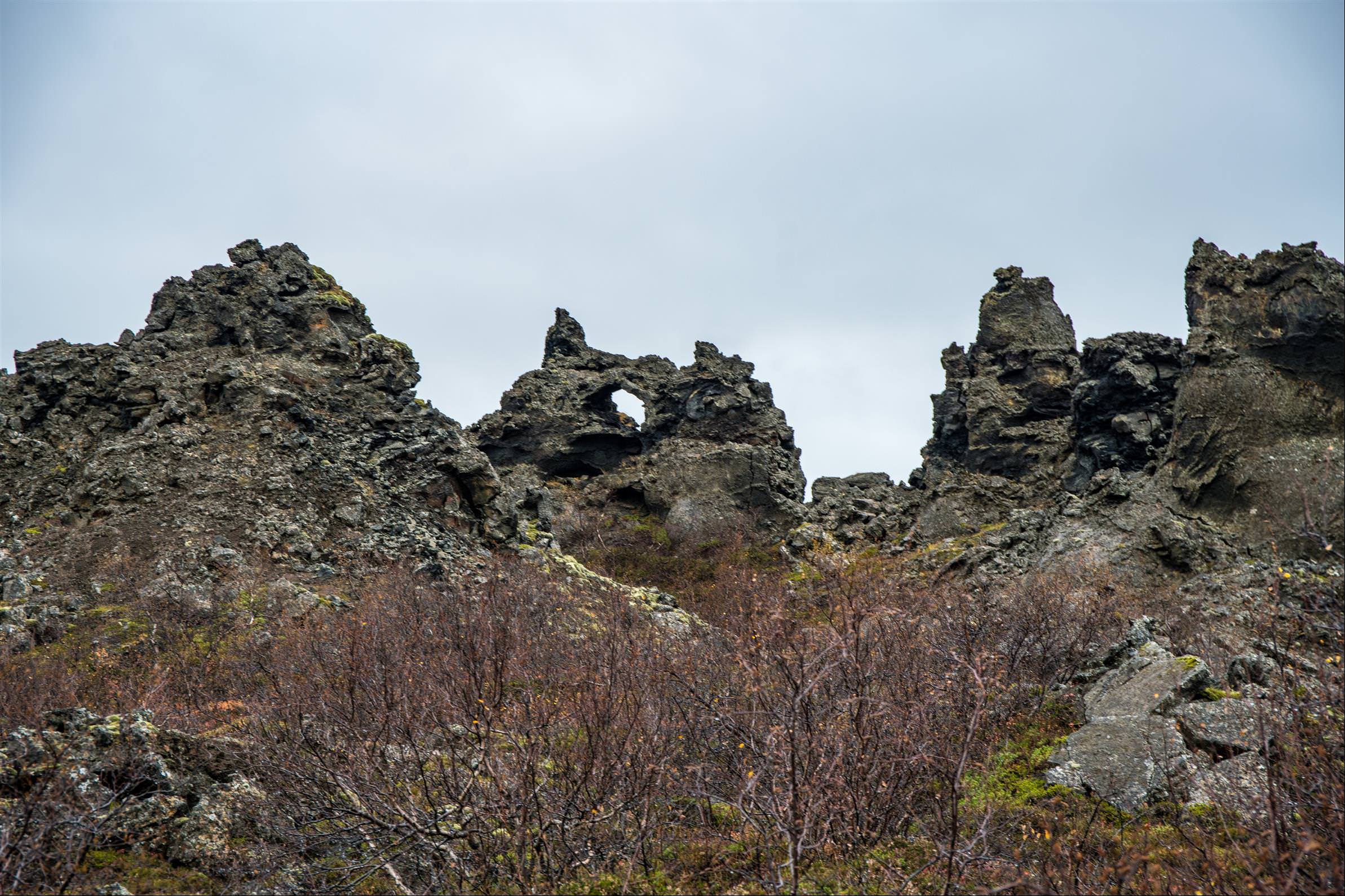 火山溶岩城堡 Dimmuborgir