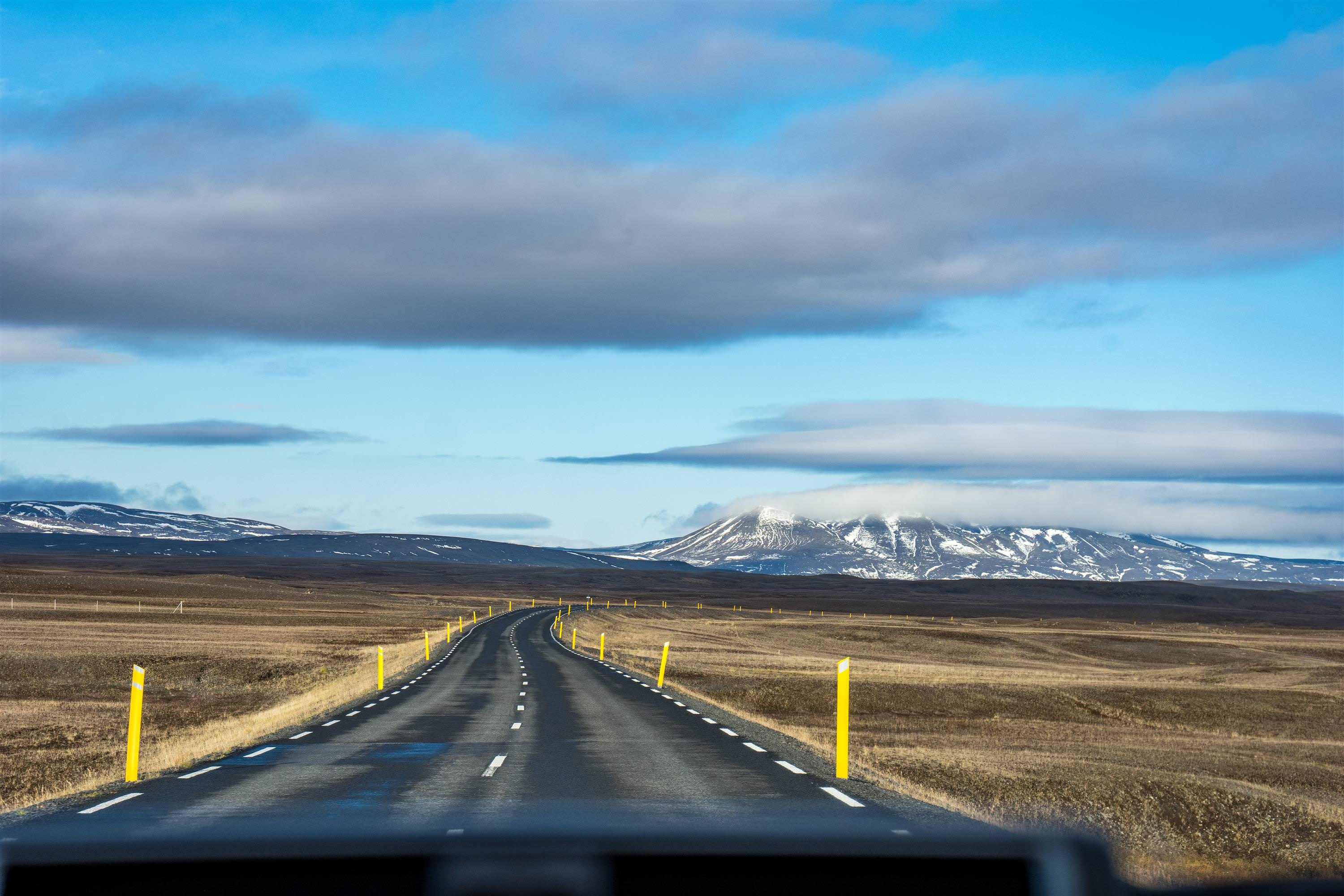[2017冰島旅程] 冰島自助第 06 天：塞濟斯菲厄澤 - 黛提瀑布 - 火口湖 - 地熱區 - 米湖