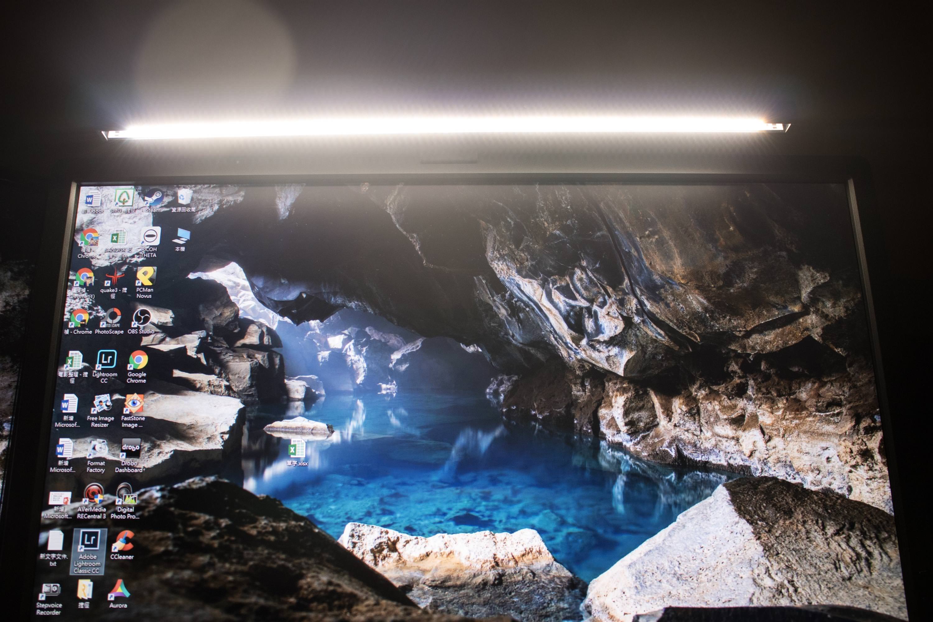 [3C 開箱] BenQ Wit ScreenBar 螢幕智能掛燈，多段調整亮度、色溫無藍光更護眼