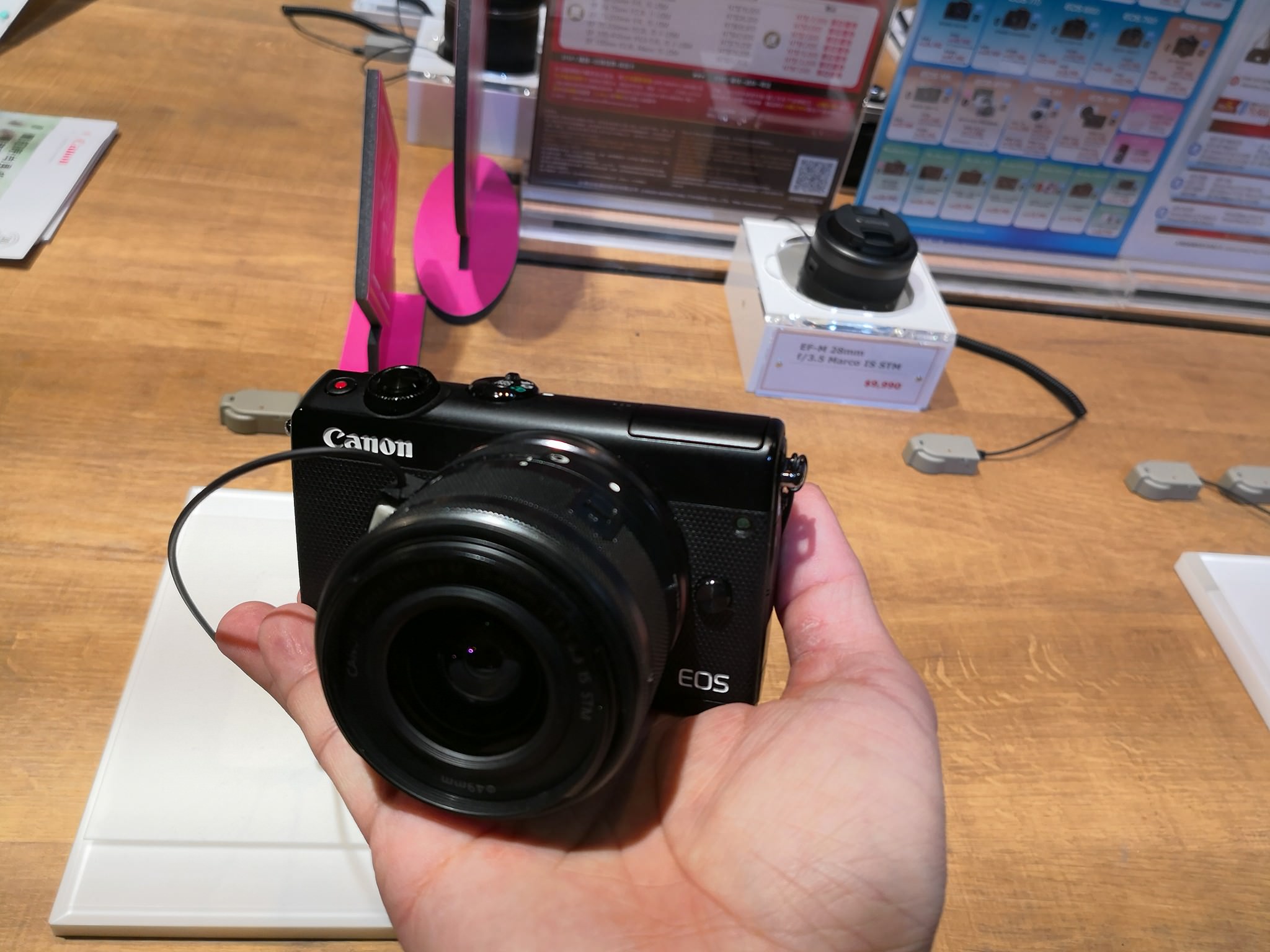 Canon EOS M 推薦，幫你一次比較Canon M5 / M6 / M100 最推EOS M6