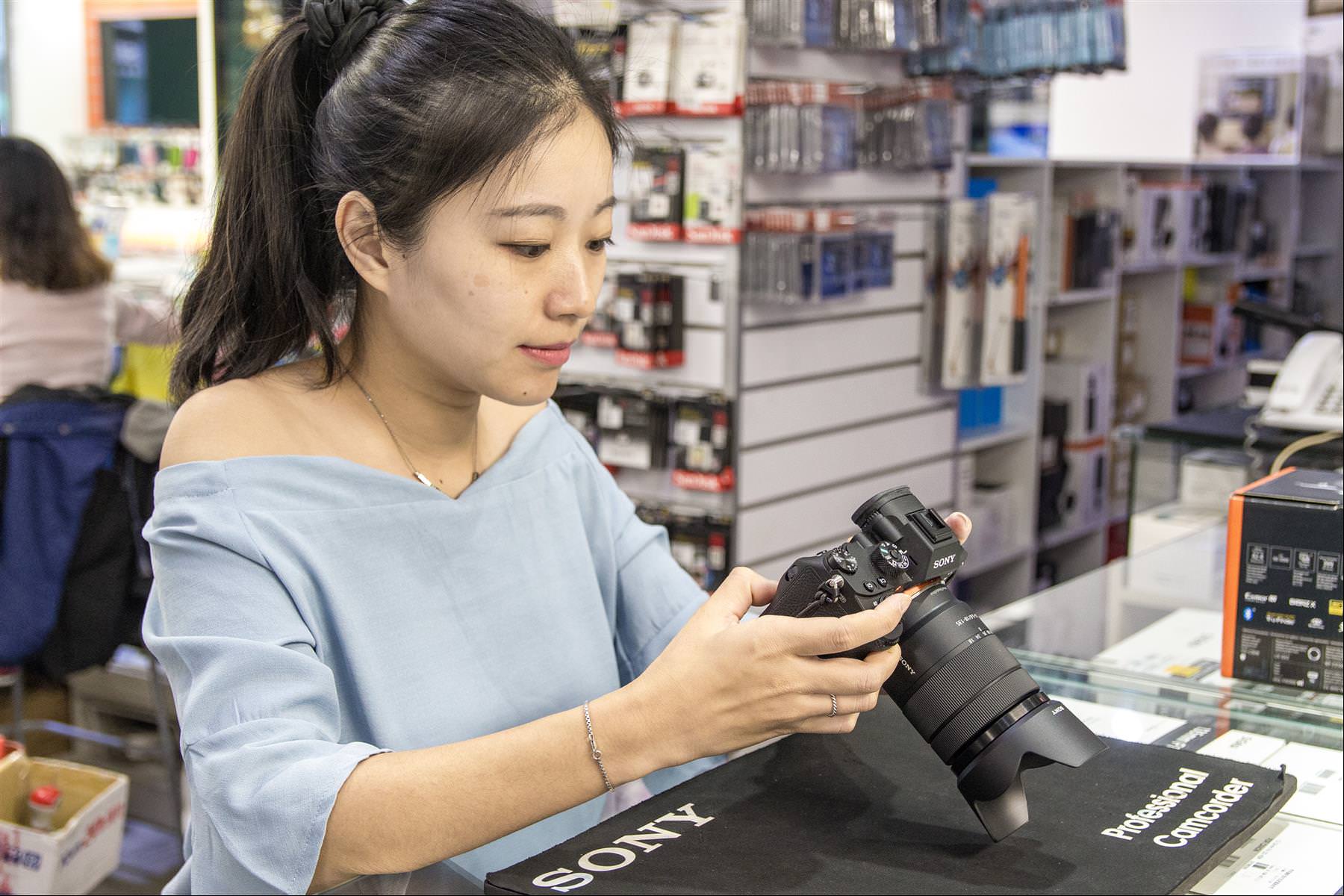[聊攝影224] 購買相機注意事項 - 實體店面購買相機消費該注意的事
