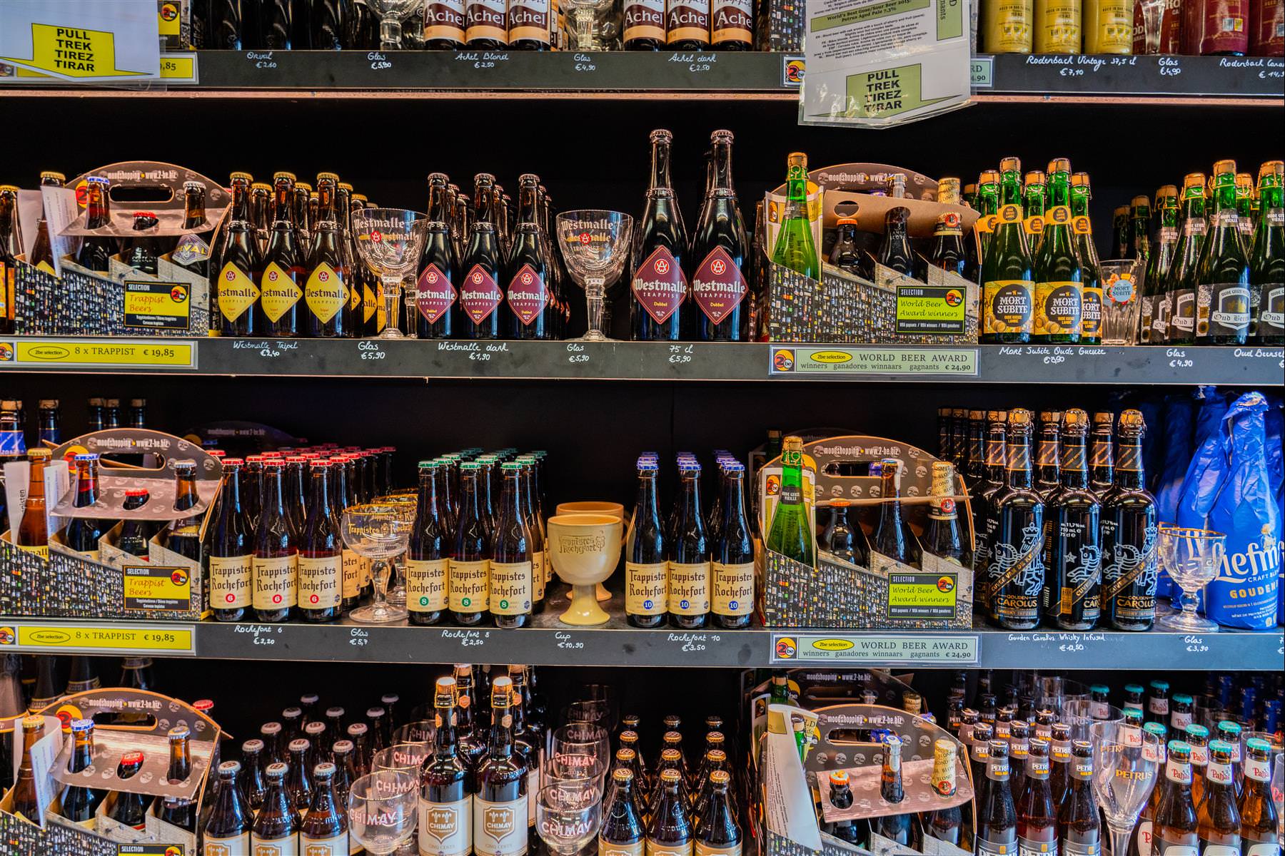 [比利時/布魯日] 2BE 啤酒牆 BEERWALL ，收藏上千種各式啤酒，啤酒博物館