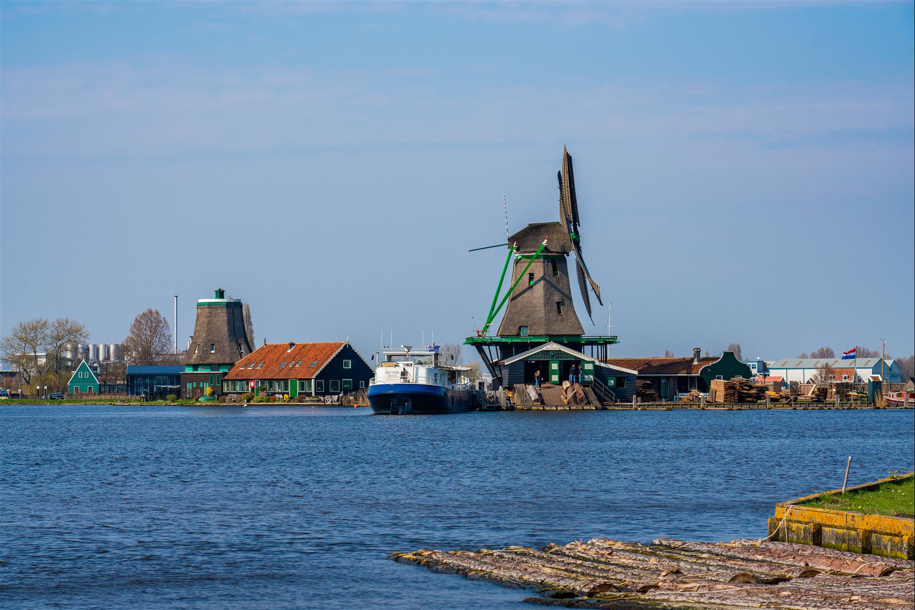 [荷蘭/贊丹] 風車村贊丹 Zaandam，漂亮的風車齊聚在這，有風車村之稱