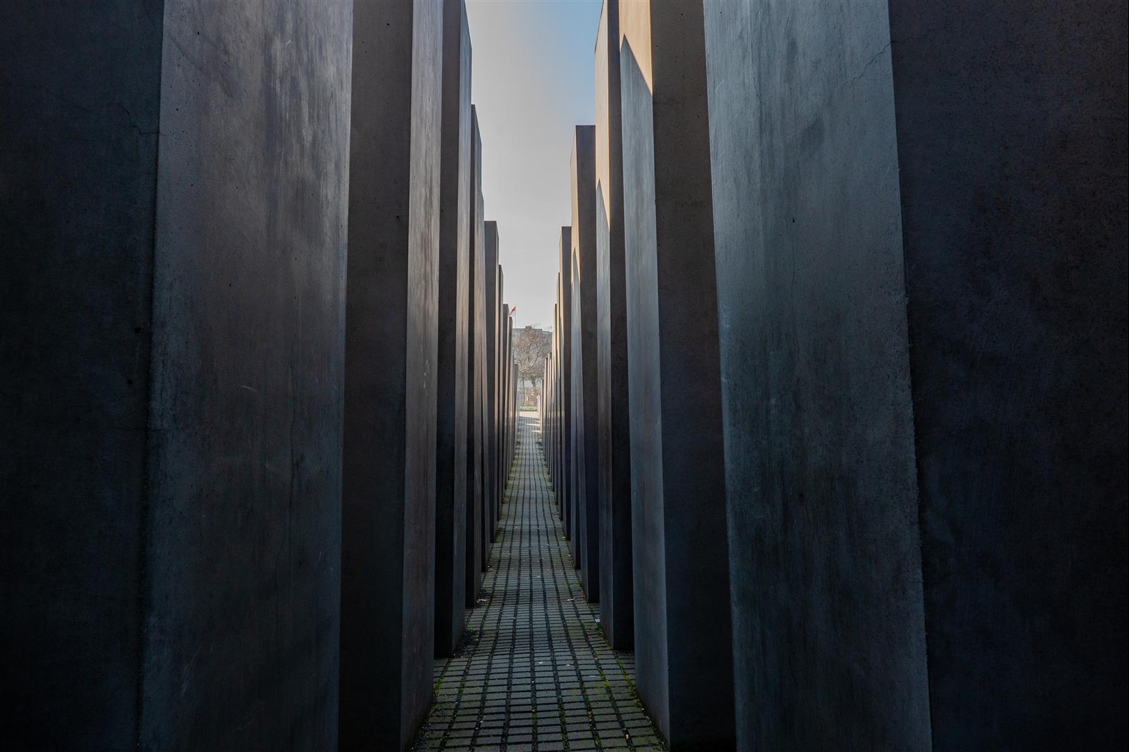 [德國/柏林] 猶大人紀念碑 ，2711 片沉寂肅穆紀念碑，紀念二戰死去猶大人