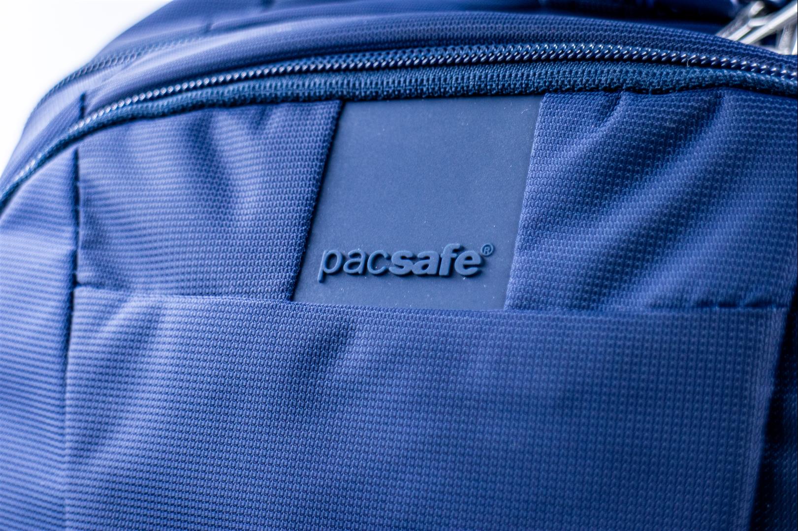 [3C 開箱] Pacsafe LS450 , 6 項防盜設備，防割防盜雙肩後背包