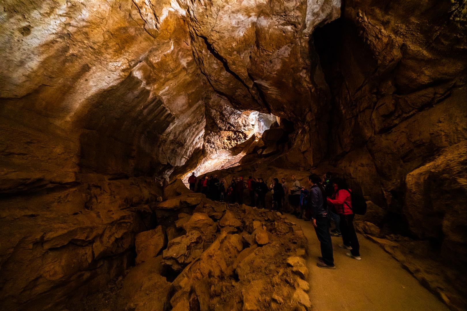 [奧地利/哈斯塔特] 達克斯坦猛瑪洞 ，哈斯塔特旁最大、最壯觀的山壁裡的洞穴探險