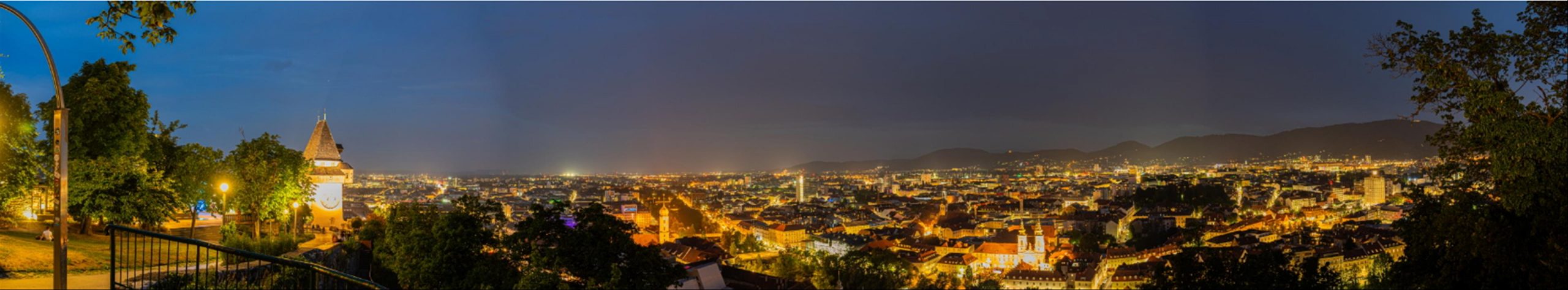 [2019 中歐攝影旅行] Day06 – 格拉茲 Graz 老城區觀光、城堡山纜車、格拉茲夜遊