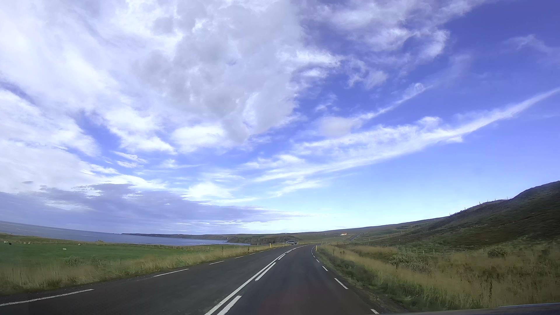 [冰島] 2019 冰島極光自助旅行 Day04 – 阿克雷里、上帝瀑布、胡薩維克、黛提瀑布、米湖