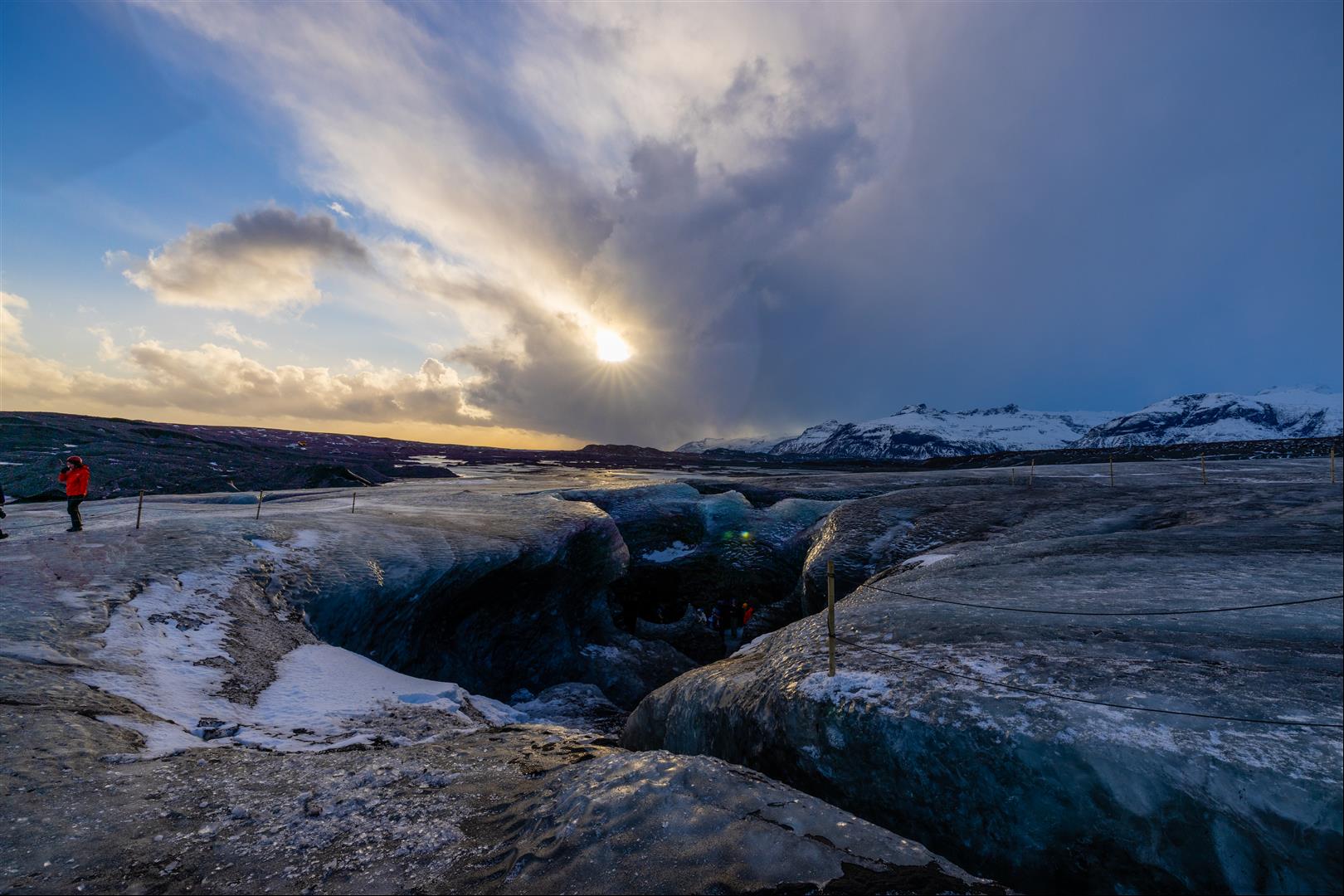[冰島] 冰島藍冰洞，湛藍的冰洞，季節限定的冰島當地活動體驗