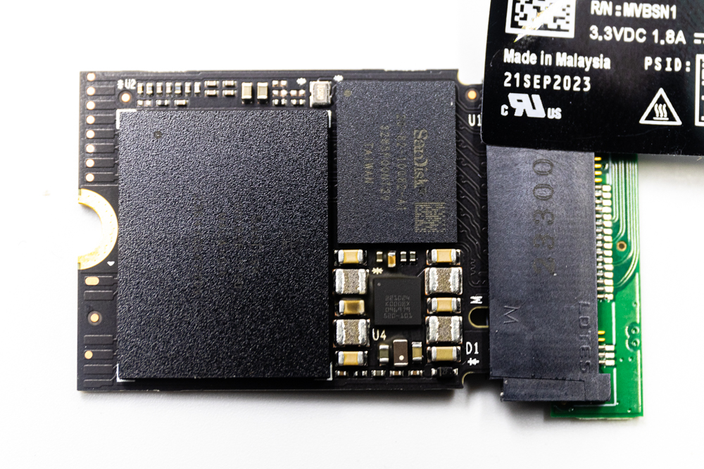 CFexpress B to M.2 2230 SSD