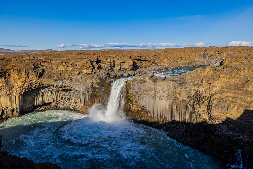 [冰島/北岸] 新娘婚紗瀑布 Aldeyjarfoss，就像新娘背影的瀑布景觀