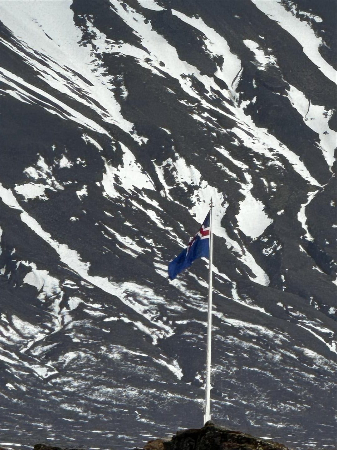 [教攝影122] 手機相機能取代相機嗎? 新的思考途徑來回答這問題