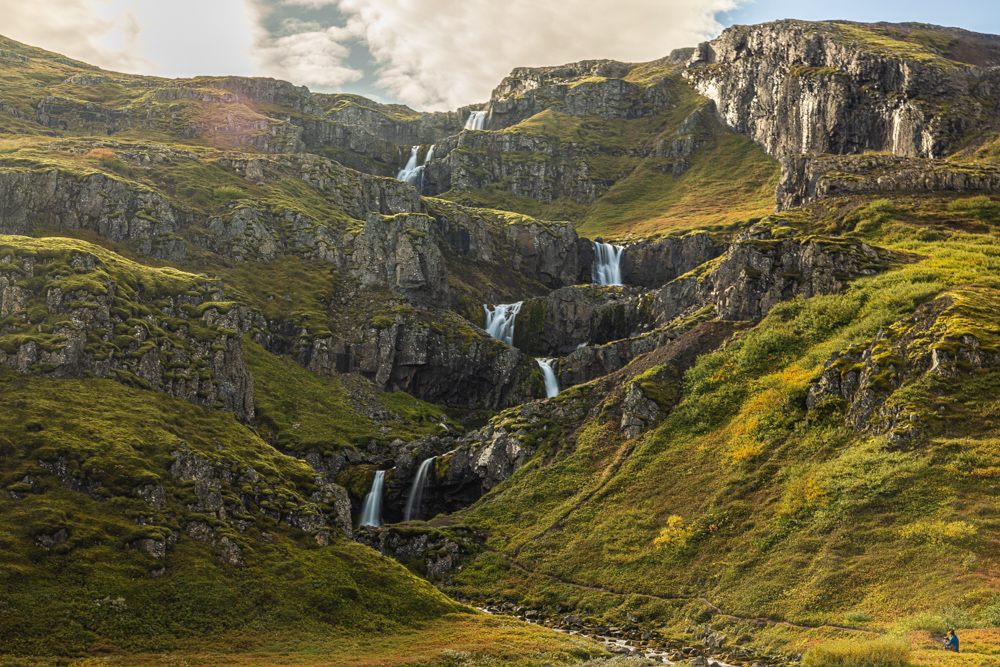 Klifbrekku Waterfall 多層瀑布