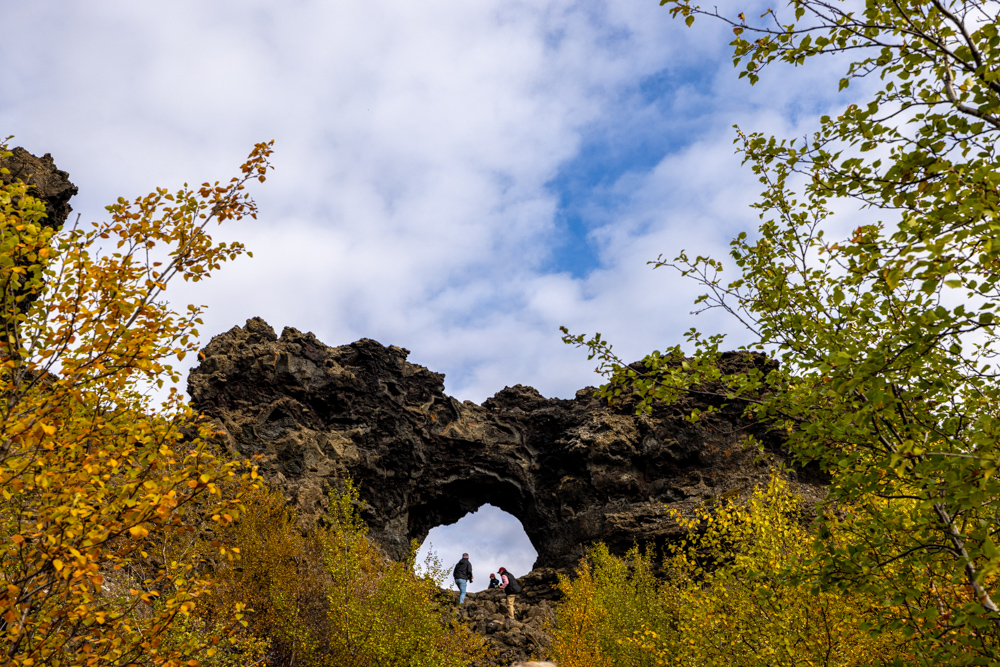[2023 冰島環島 16 日] Day09 地熱區、惠爾火山、洞穴溫泉、黑色城堡