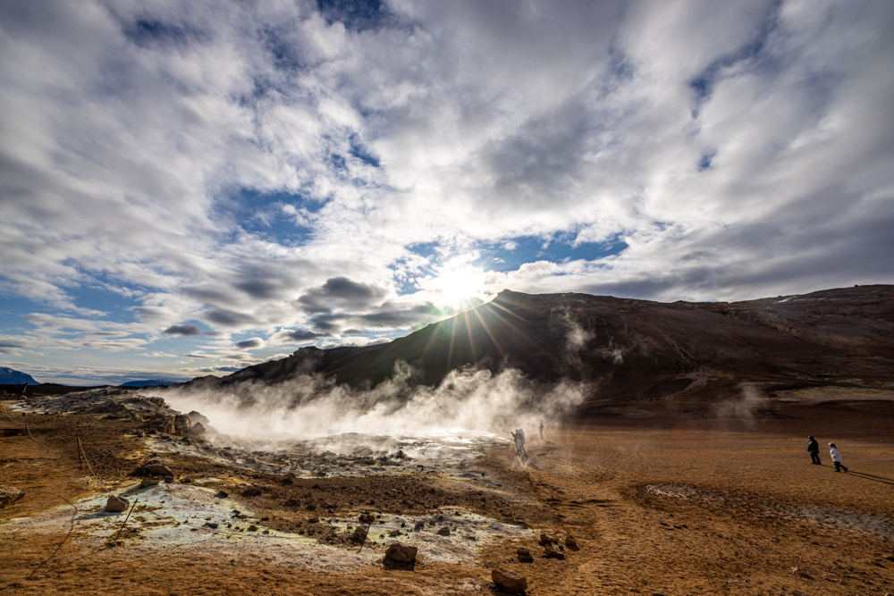 [2023 冰島環島 16 日] Day09 地熱區、惠爾火山、洞穴溫泉、黑色城堡