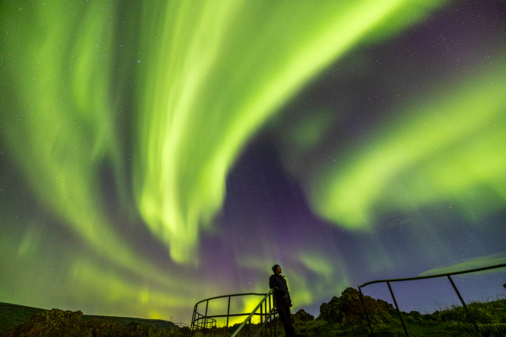 [2023 冰島環島 16 日] Day09 地熱區、惠爾火山、洞穴溫泉、黑色城堡