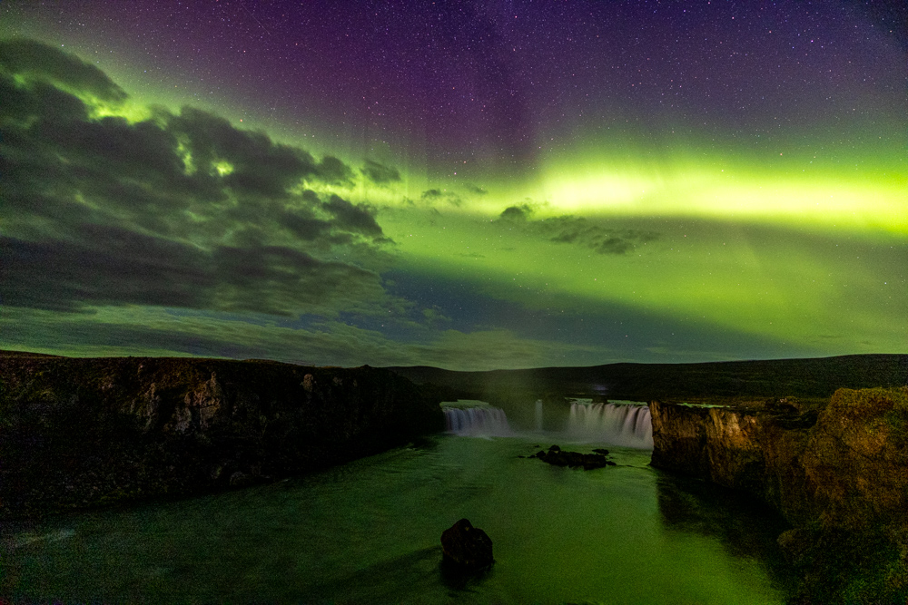 [2023 冰島環島 16 日] Day09 地熱區、惠爾火山、洞穴溫泉、黑色城堡