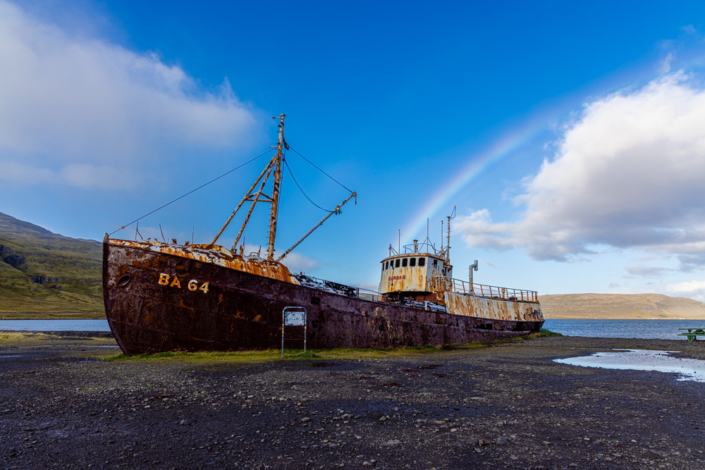 [2023 冰島環島 16 日] Day13 擱淺灣、紅沙灘、丁堅地瀑布