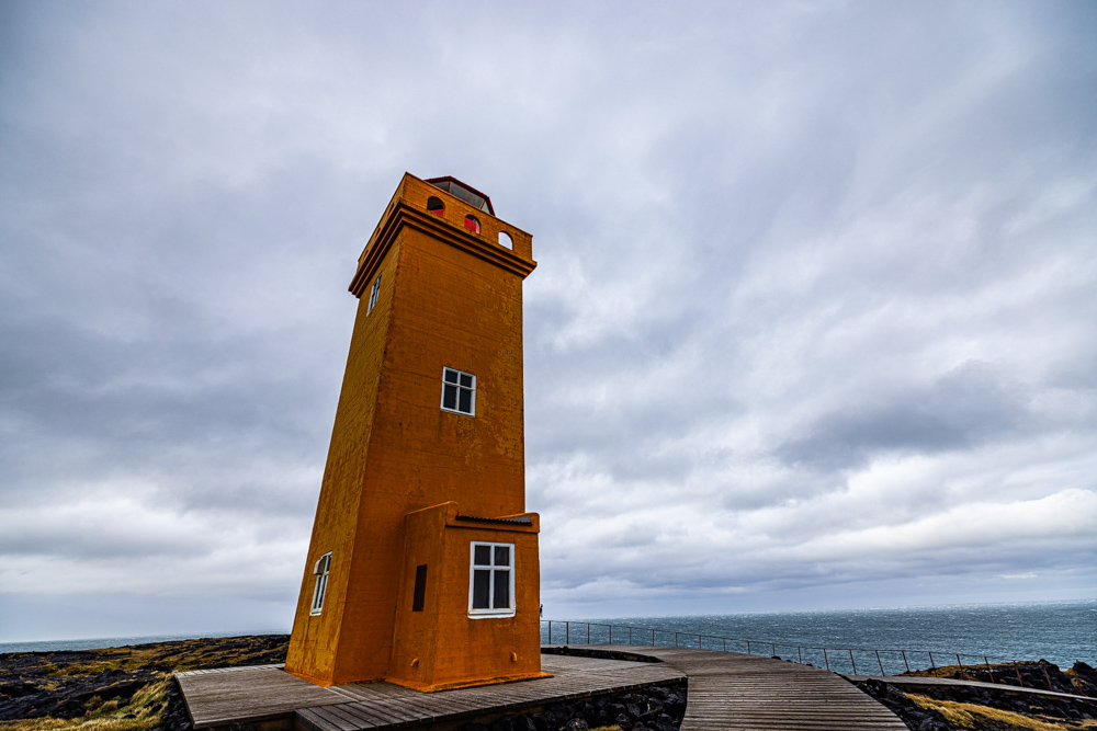 [2023 冰島環島 16 日] Day15 教堂山、極西角燈塔、阿爾納斯塔皮、沉船灣、黑教堂