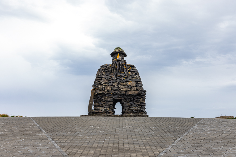 [2023 冰島環島 16 日] Day15 教堂山、極西角燈塔、阿爾納斯塔皮、沉船灣、黑教堂