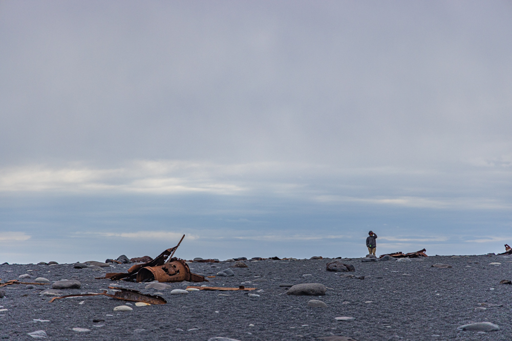 [2023 冰島環島 16 日] Day15 教堂山、極西角燈塔、阿爾納斯塔皮、沉船灣、黑教堂