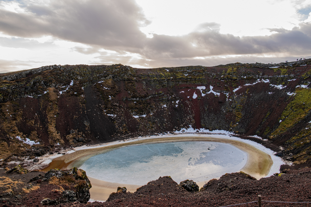 [2024/03 冰島環島] Day03 冰島金圈、火口湖、間歇泉、辛格維爾國家公園、黃金瀑布