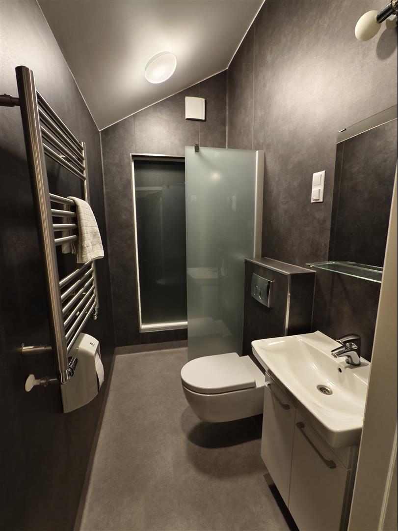 [2024/03 冰島環島] Day03 冰島金圈、火口湖、間歇泉、辛格維爾國家公園、黃金瀑布