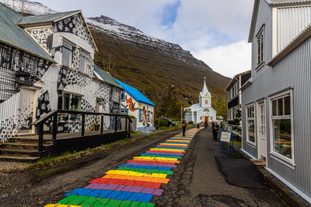 [旅行團行程] 冰島 - 冰與火之國 環島⾏ 夢幻北極光10⽇