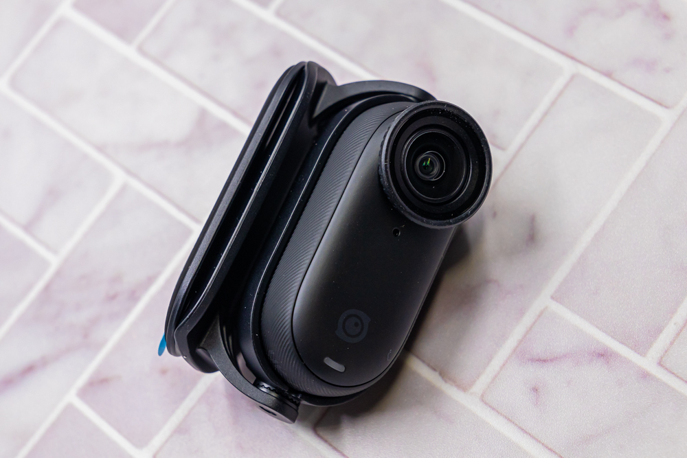 [3C 開箱] Insta360 GO 3S 評測心得，最輕、巧、小 4K 運動/VLOG 攝影機