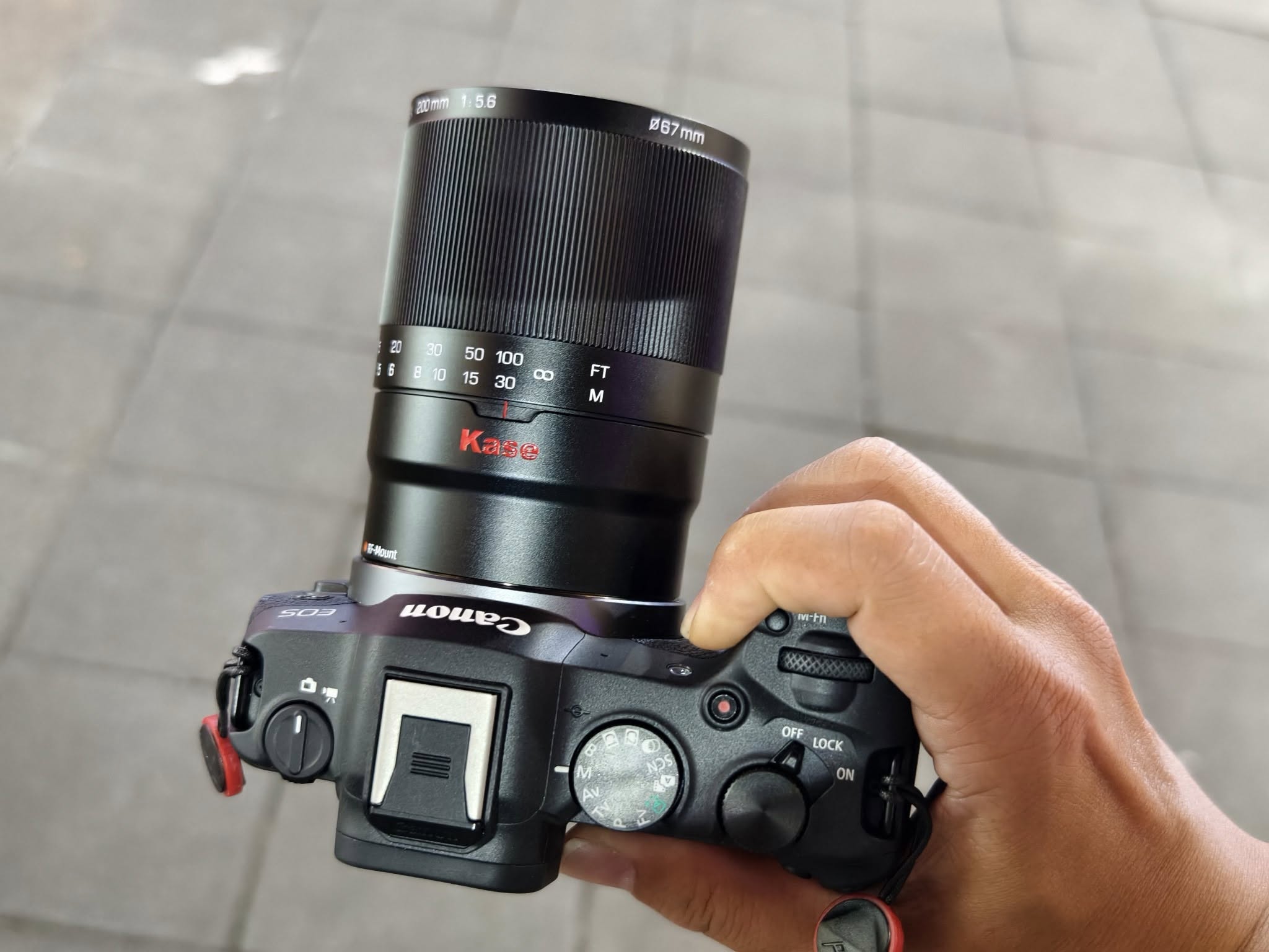 [玩攝影122] Kase 200mm F5.6 全片幅折返式鏡頭，甜甜圈散景超誘人