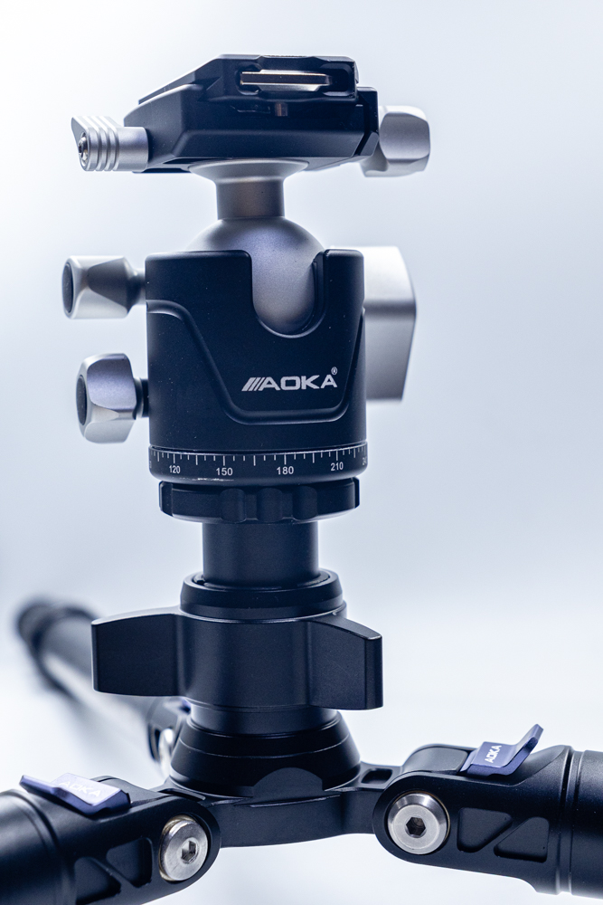 [玩攝影124] AOKA TK-PRO 294CL 4 節反折碳纖維三腳架，181cm，承載 16KG